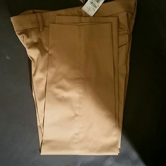 NWT. Jones New York Gold Pants. 6P - Picture 3 of 5